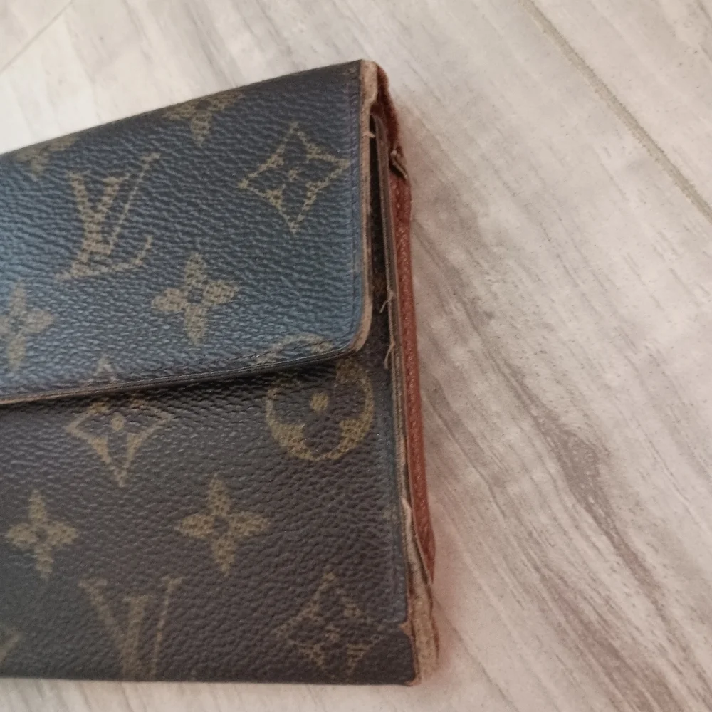 Louis Vuitton Monogram Porte Tresor International Trifold Long Wallet - Picture 3 of 12